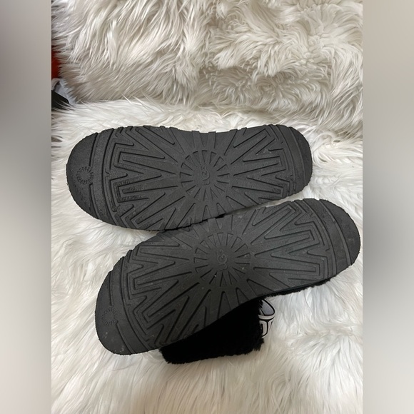 UGG Disco Slide Fur Sandals - Picture 10 of 16